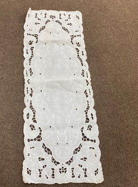 F232 亚麻手绣重工桌旗白色 73*28cm 有氧化