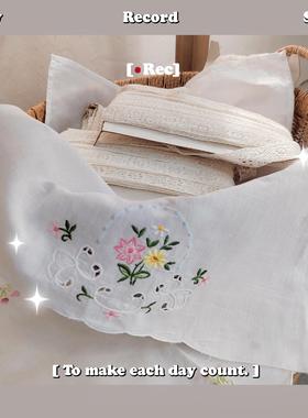 A120 白色棉麻手绣面巾35*45cm（2片）