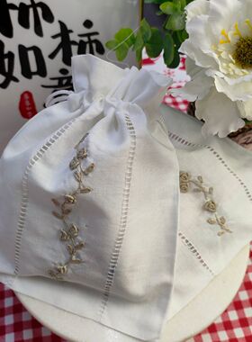 E222 亚麻中号收纳包灰色花20*15