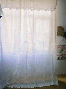 B304 镂空扣锁绣窗帘2.1×3m+帘头50×300cm白色麻质