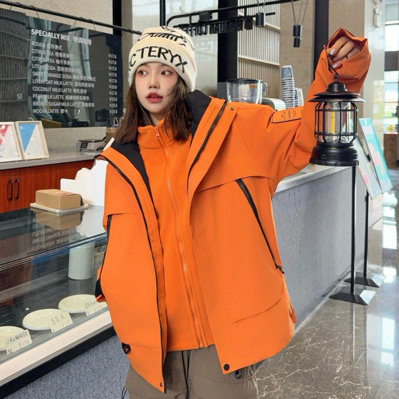 外贸尾货冲锋衣男三合一可拆卸内胆防风防水加厚保暖情侣款山系