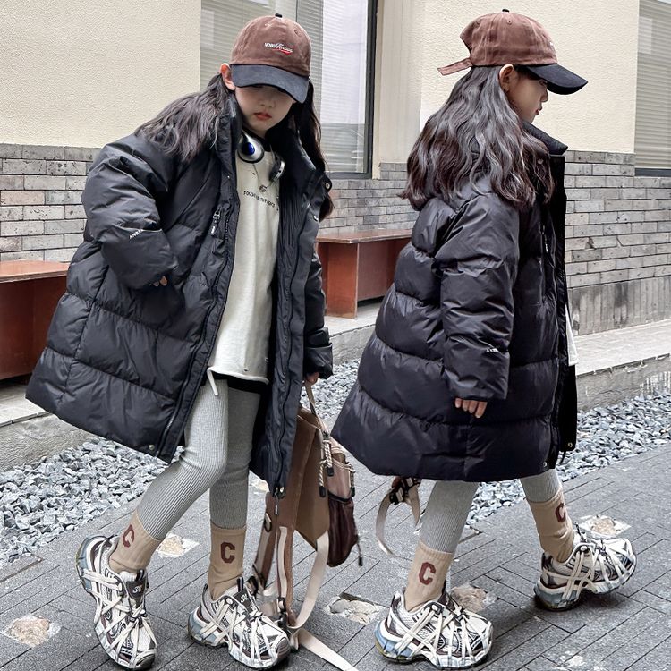 黑色中长款羽绒服女童冬季宽松保暖过膝外套女童中大童