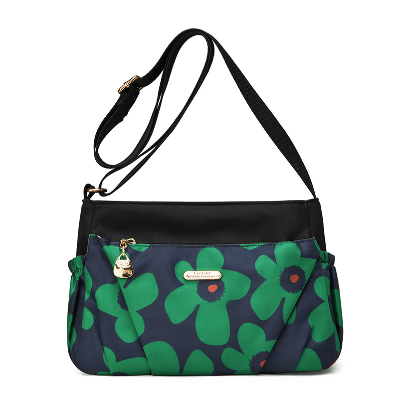 2026春季新款轻便斜挎包女休闲简约百搭款多层大容量时尚单肩女包