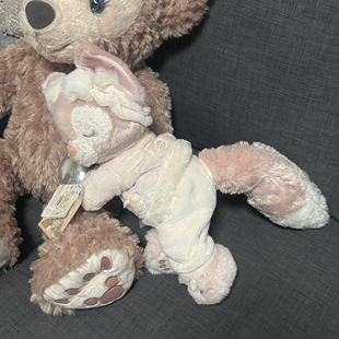 特卖价上海迪士尼国内代购睡眠甜美玲娜贝儿趴趴毛绒玩偶公仔