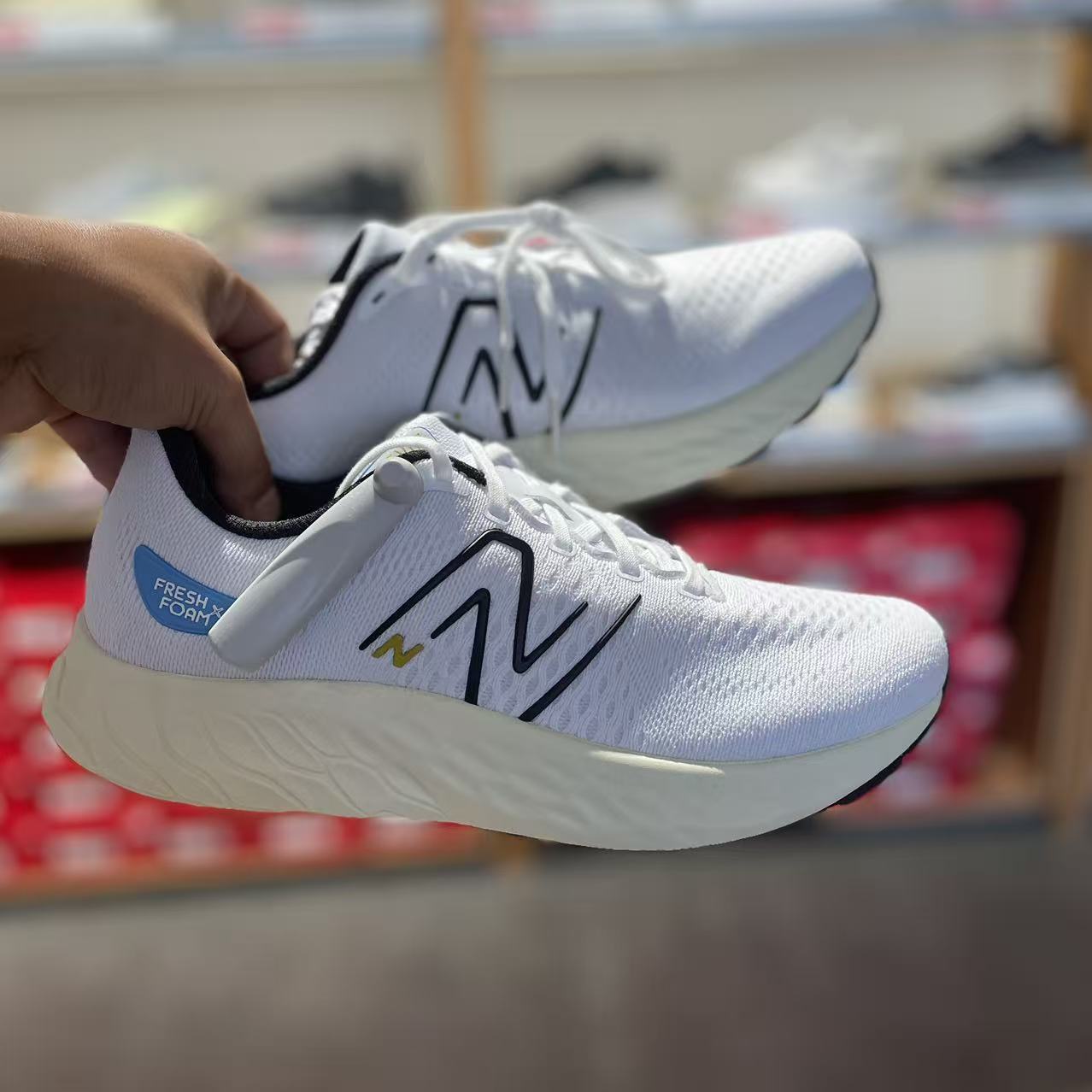 New Balance Fresh Foam X EvozST白色低帮休闲跑步鞋MEVOZRW3