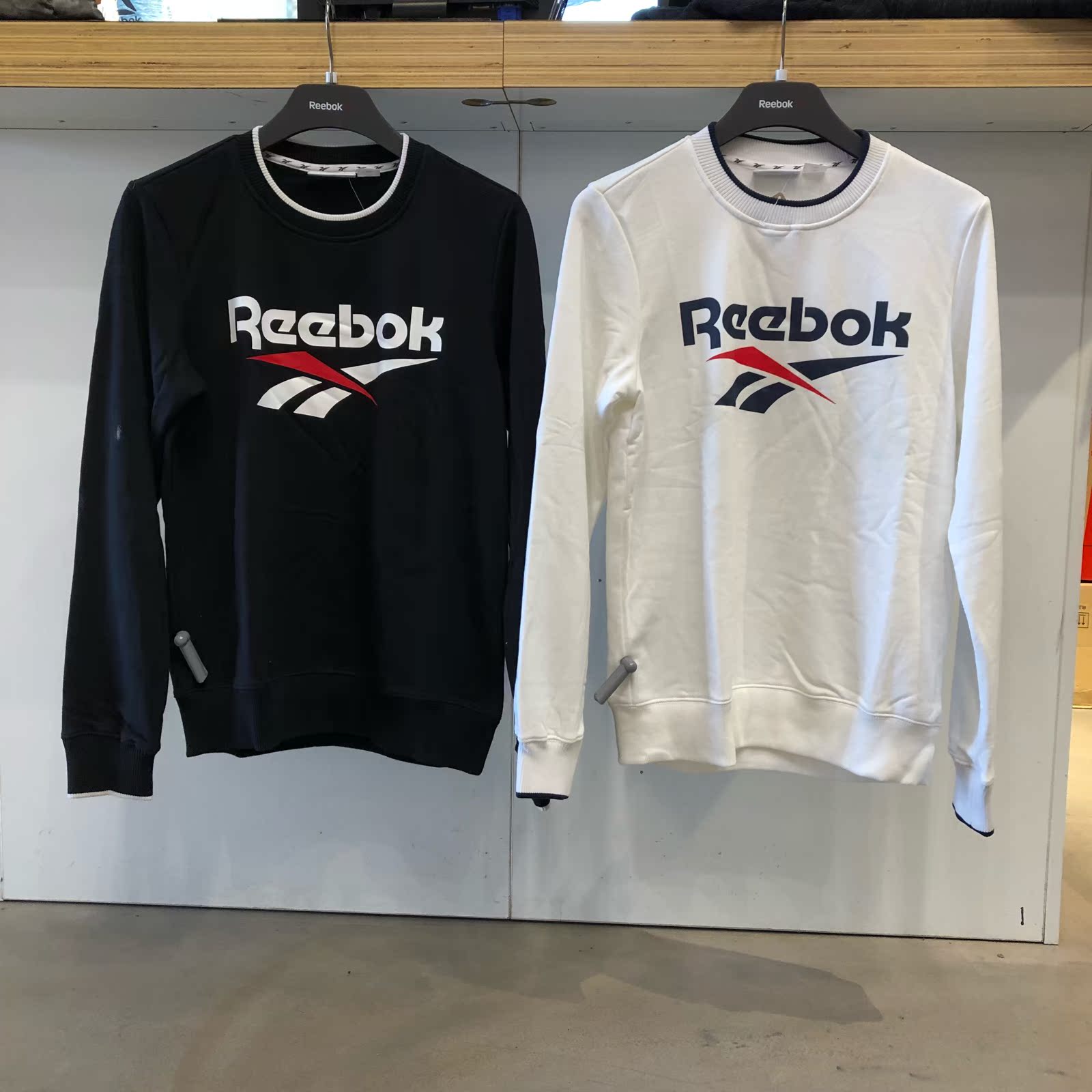 Reebok锐步 男女同款经典LOGO休闲套头卫衣 DU3595 DU3594 DU3593