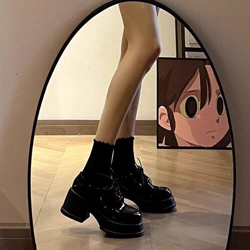 New small leather shoes for women in autumn winter shoes