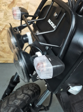 方形转向灯信号灯适用本田ZOOMER祖玛AF58摩托车NPS50火车龟Dio52