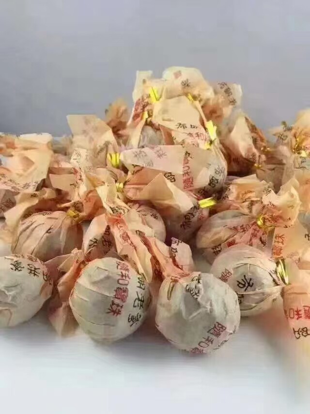 正品布朗老爹随和宝珠龙珠茶2015年布朗山老树料2019制高品质熟普