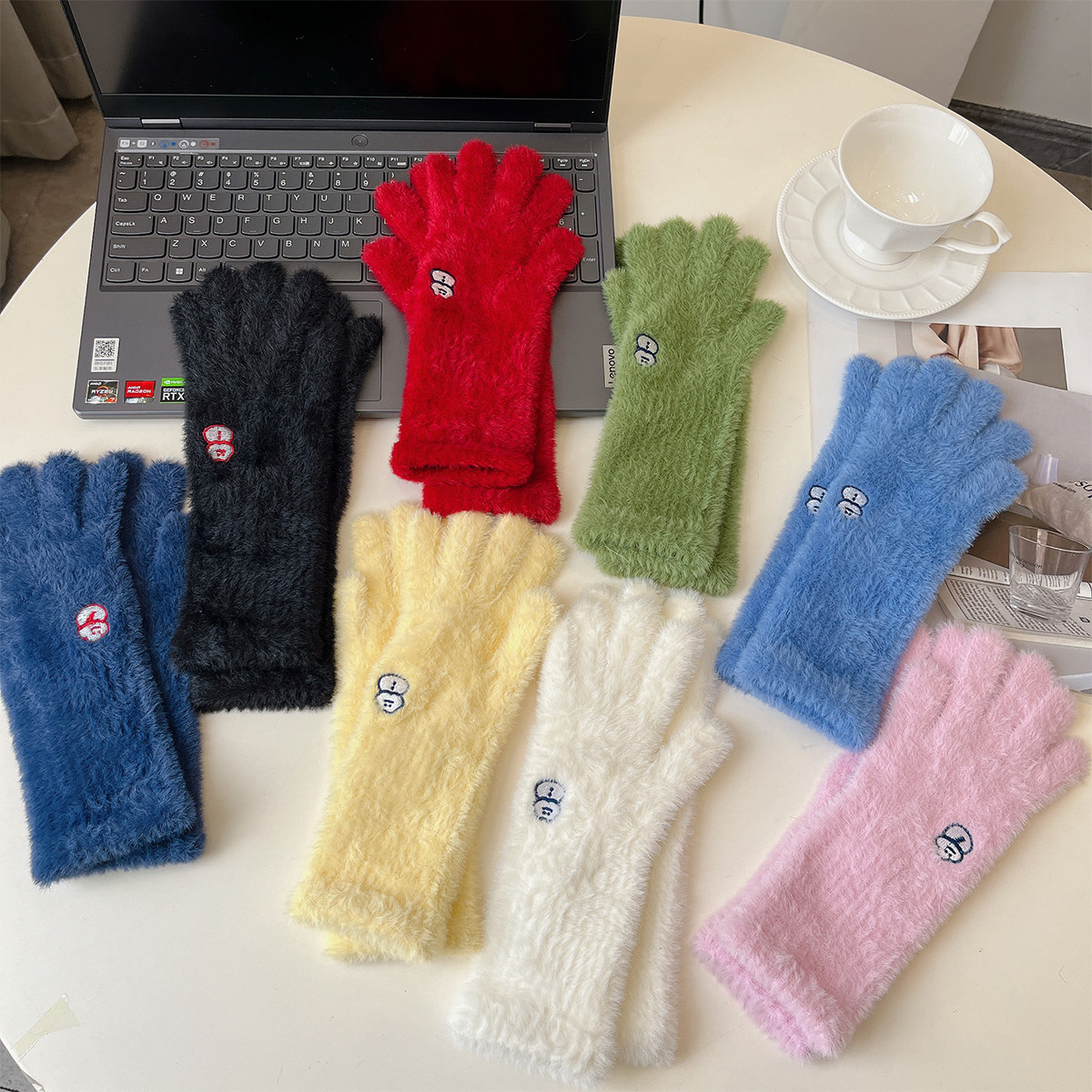 韩版新款仿兔绒雪人刺绣分指手套女冬季保暖百搭露指触屏防风护手