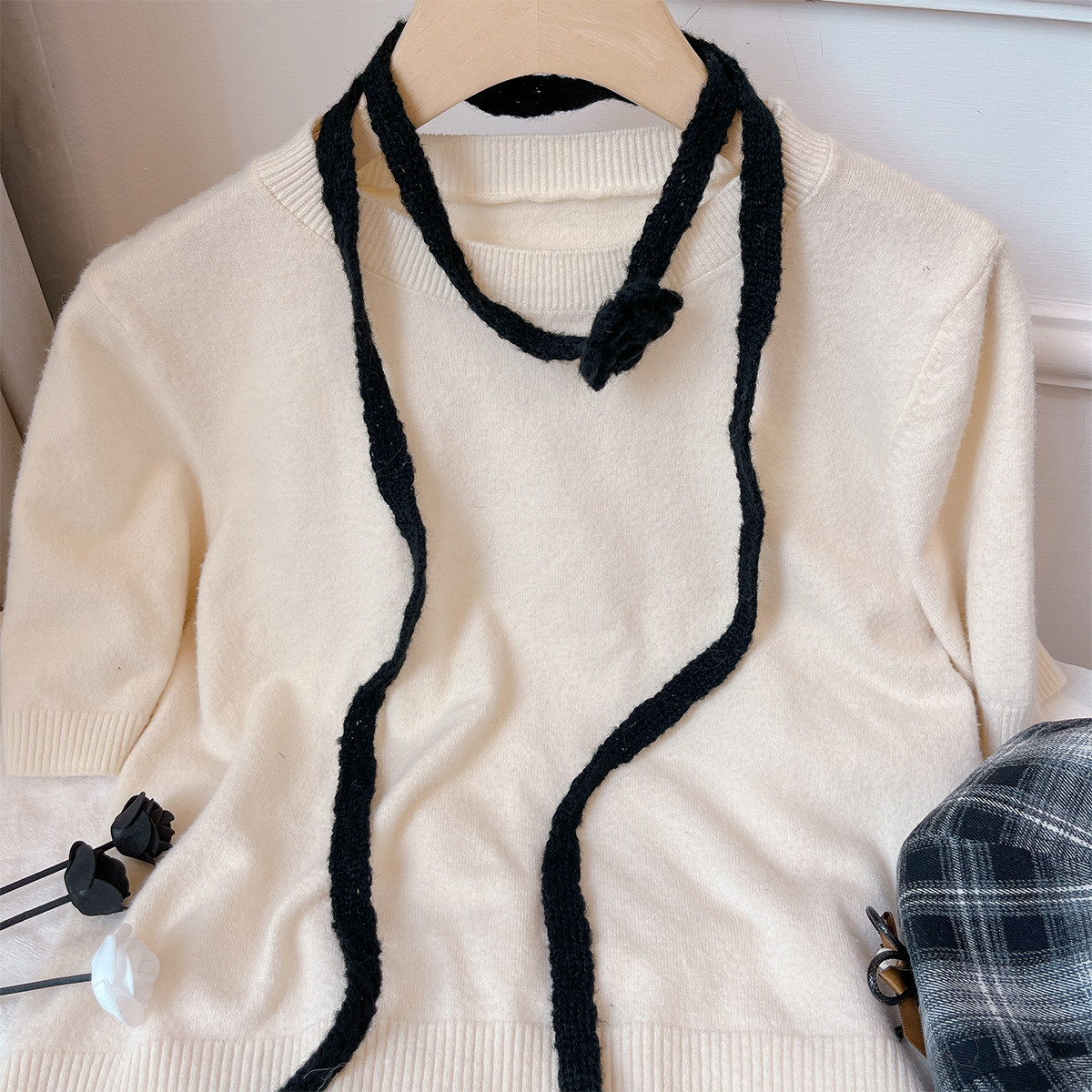 韩系ins小众设计玫瑰钩花长条围巾女春秋时尚百搭装饰针织细围脖