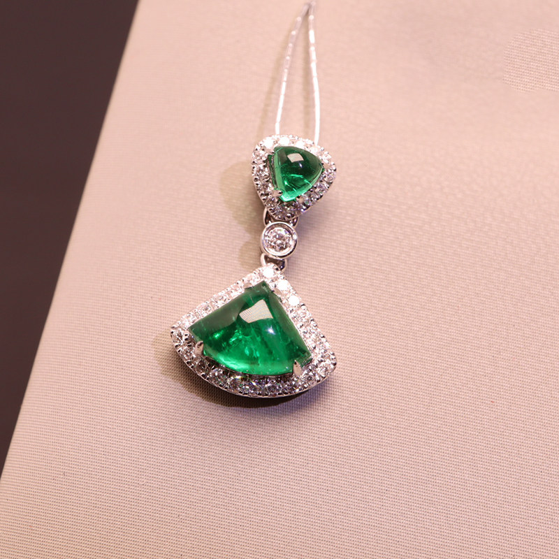 92克拉天然祖母绿吊坠18k金镶钻石绿宝石裙子吊坠