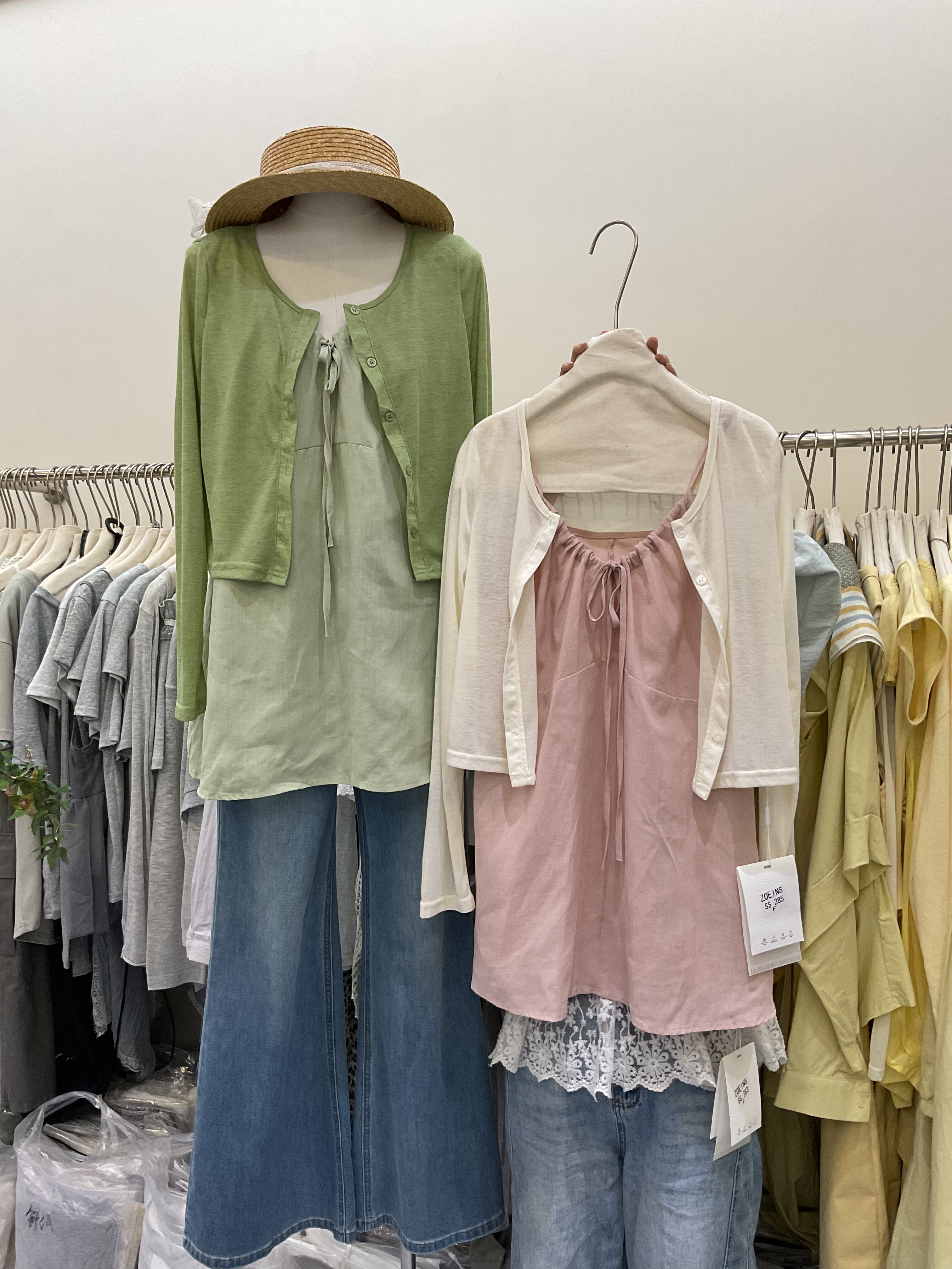 2026年夏季新款韩版设计感蝴蝶结绑带V领洋气减龄宽松外搭上衣