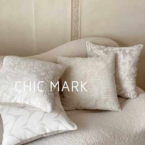 蔓臻 栖息蝴蝶百搭客厅雪尼尔色织提花抱枕靠垫卧室床头靠垫腰靠