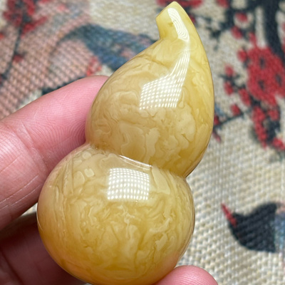 天然俄料蜜蜡葫芦原矿无优化全品无瑕26/10.3克可配地大假一罚十