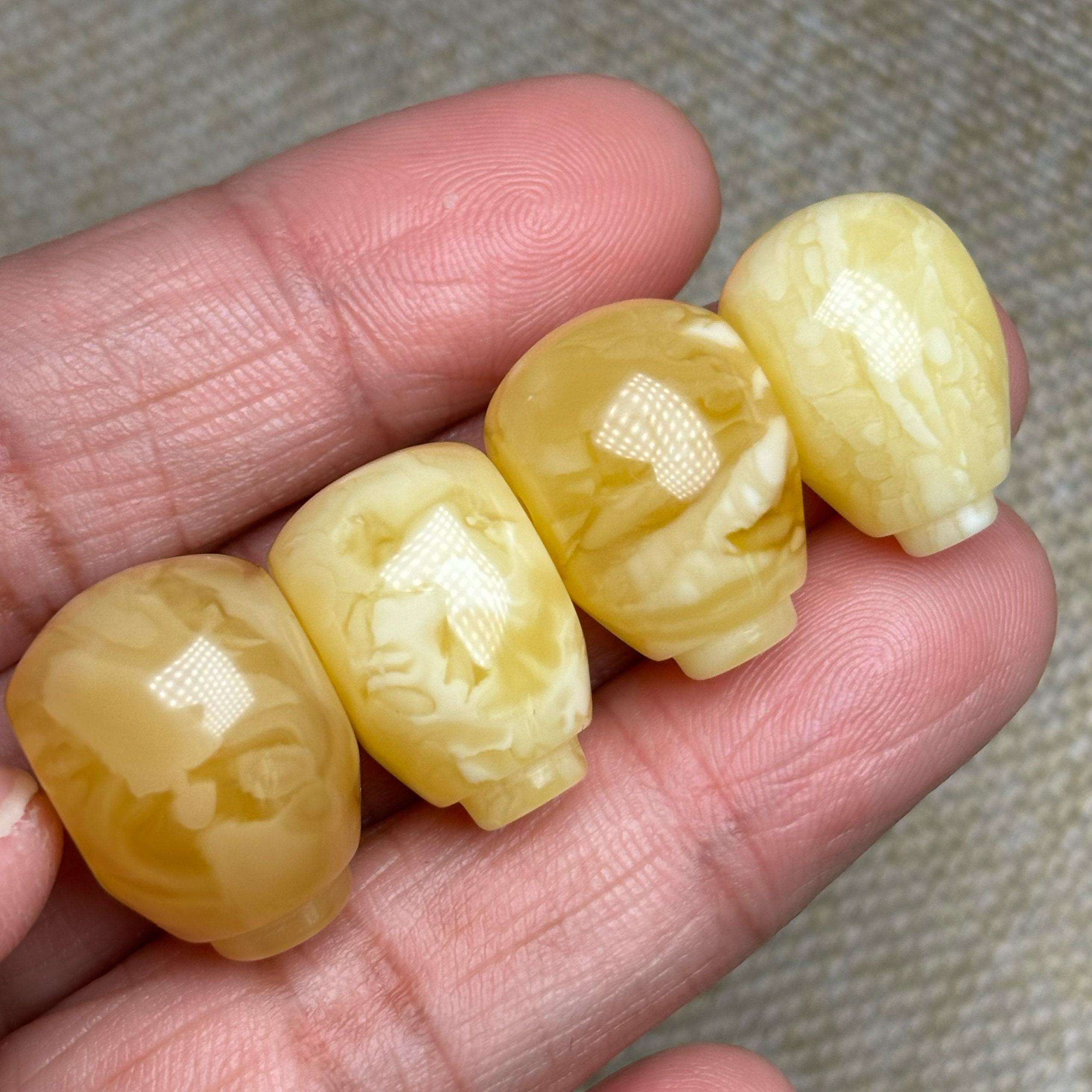 天然蜜蜡分体三通对口10-17多款，克价100-200假一罚十