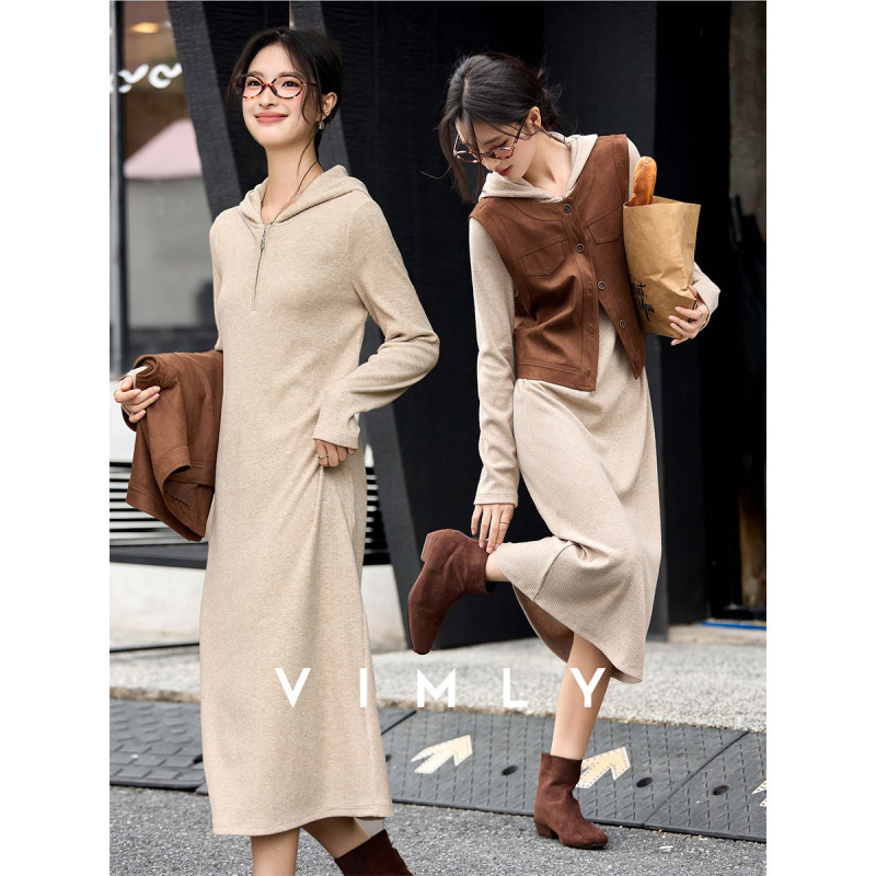 梵希蔓复古格调2025年秋冬款圆领马甲搭连帽连衣裙两件套装女