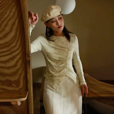 西町村屋小衫女冬季简约百搭温柔浪漫不规则长袖T恤商场同款