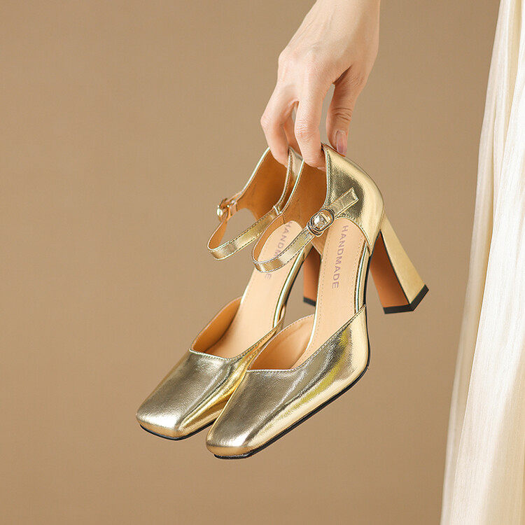 2026春季新款真皮时尚百搭粗跟包头凉鞋女银色中空法式高跟单鞋