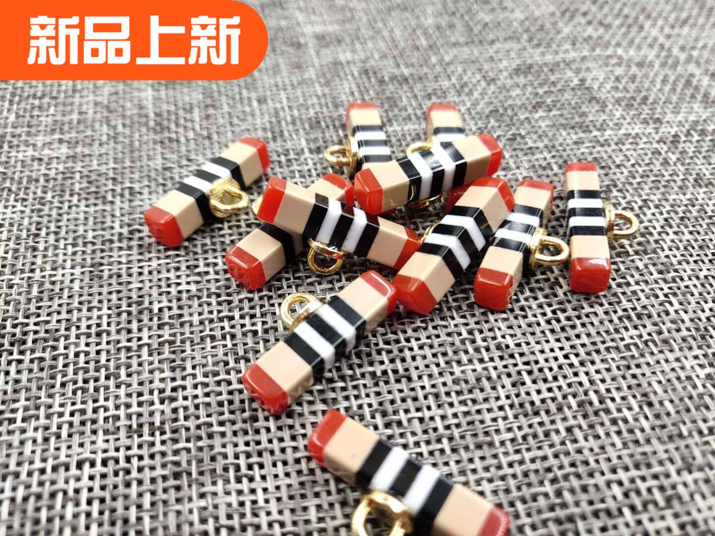 20年度新款掌柜推荐时尚感长裙搭扣针织衫连身裙装饰纽扣lsummer