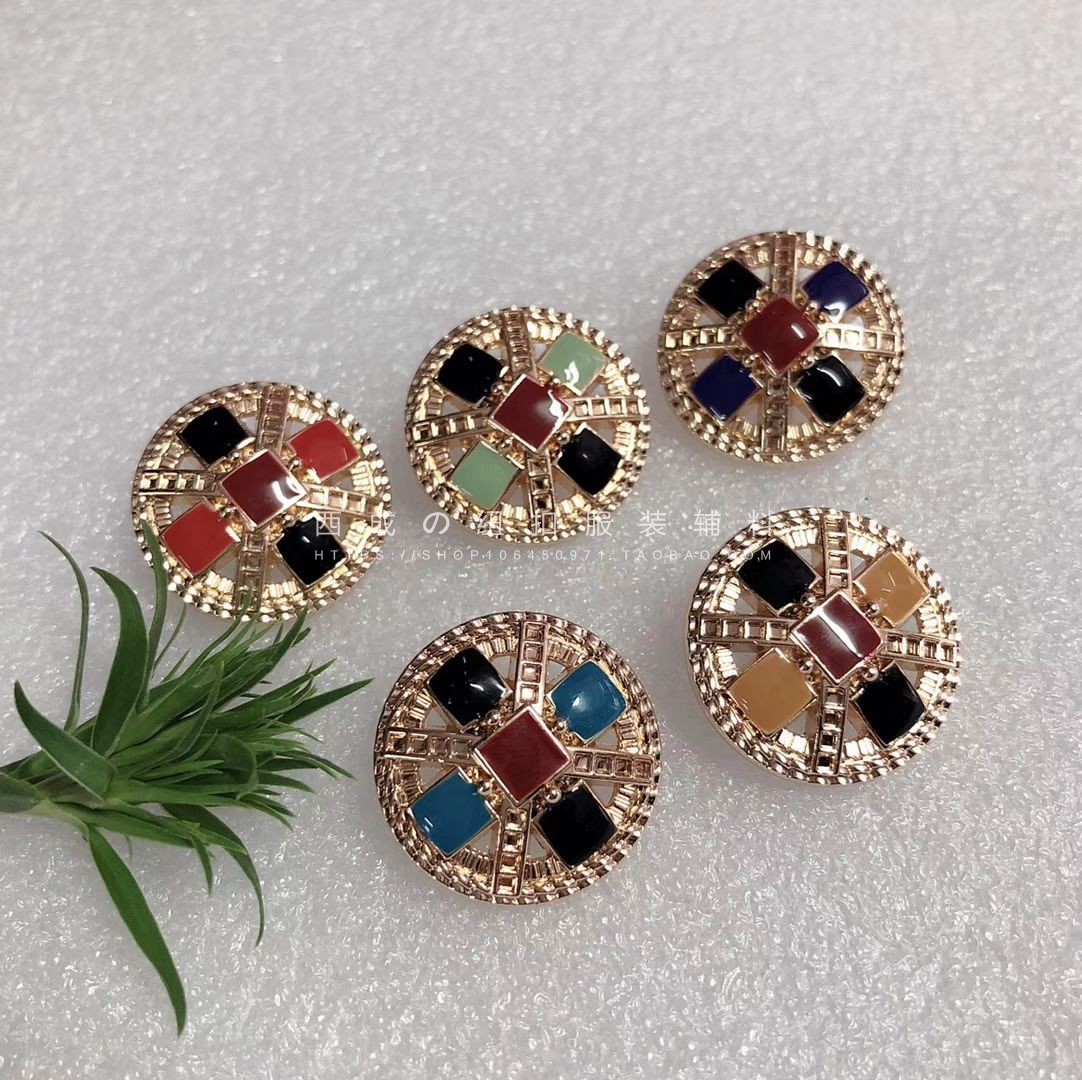 新款秋冬季热卖小香风金属扣外套羊绒衫毛衣开衫风衣纽扣Lsummer