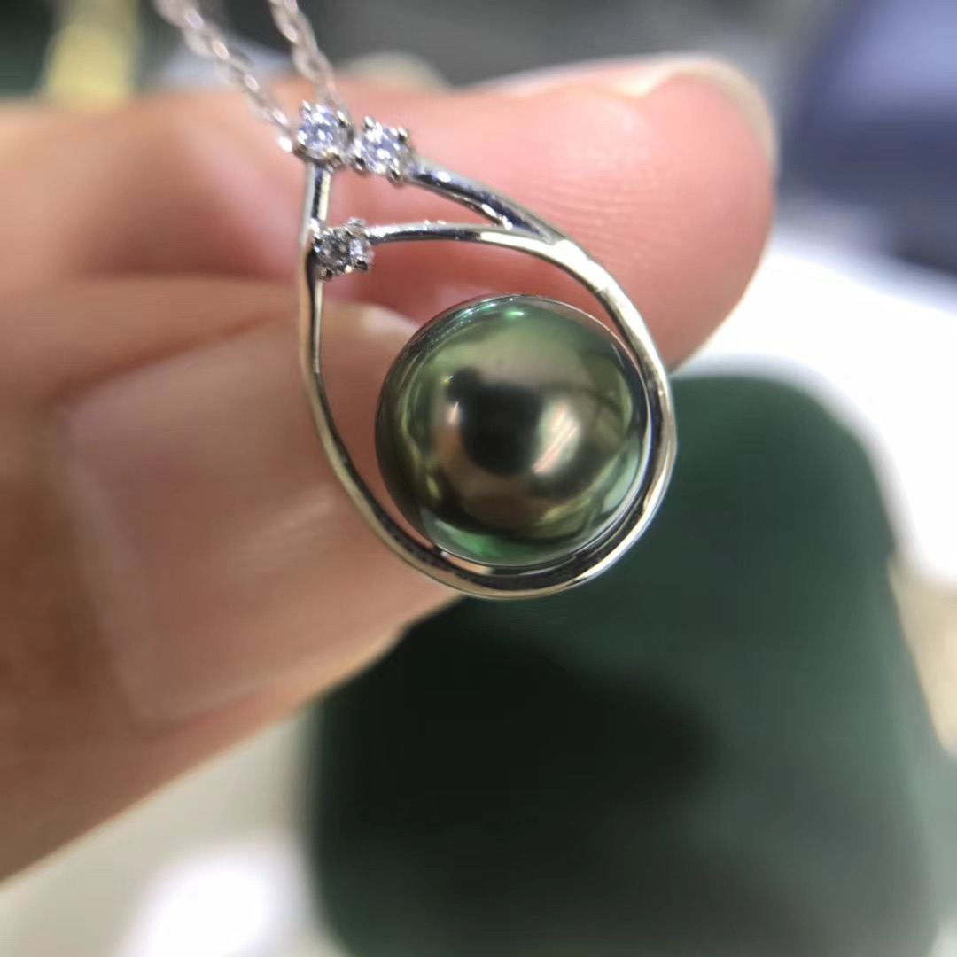 金吊坠项链正圆强光黑色真珍珠