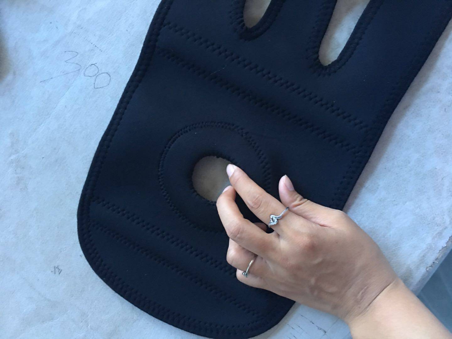 医用膝关节固定带膝盖保护套半月板护具膝关节韧带骨折运动护膝