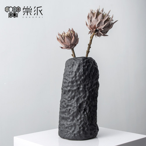 个性陶瓷花瓶