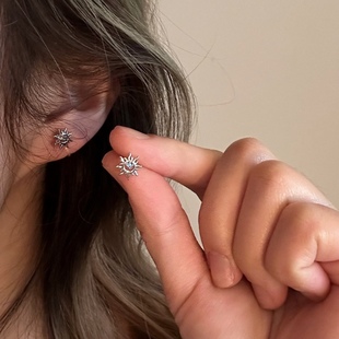 无耳洞可戴 一粒迷你蓝钻石小太阳耳钉隐形耳夹精致简约日常可戴