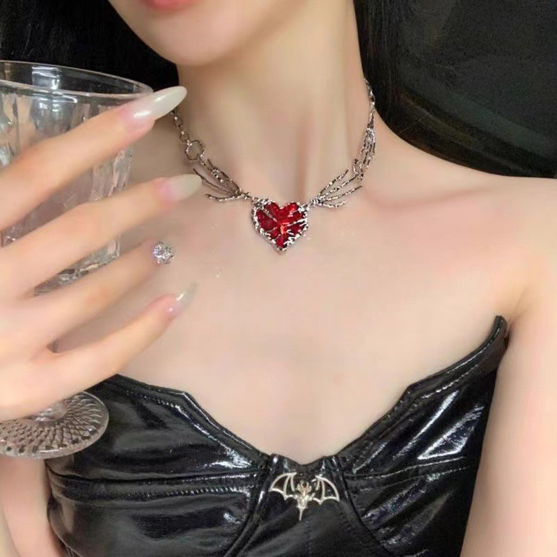 暗黑朋克红色爱心鬼爪项链女夸张锁骨链chocker甜酷配饰高级感