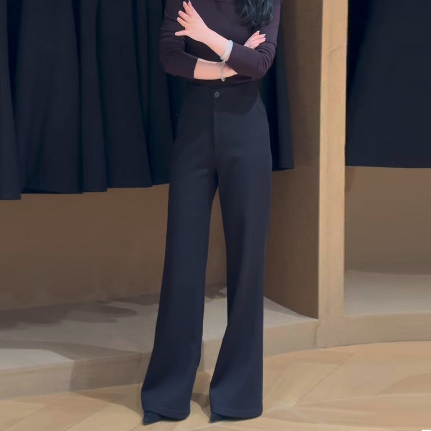 黑色加绒阔腿微喇西装裤女2025冬季新款高腰垂感不贴腿直筒喇叭裤,女装/女士精品,大码裤装,淘宝优惠券,粉丝福利购,淘宝优惠卷