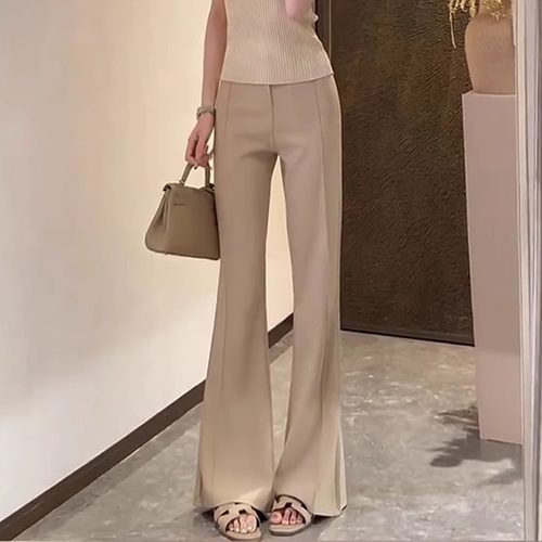 百搭卡其色微喇裤流行黑色