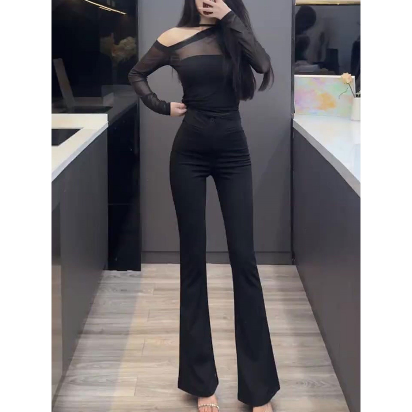 黑色微喇裤女弹力修身显瘦西装裤