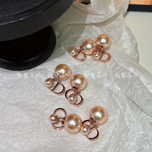 D@经典中古金粉珍珠字母耳环气质复古简约百搭耳饰Baby同款耳钉