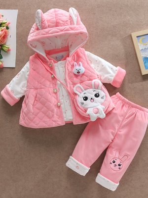 女宝宝秋冬套装新款洋气0-1-2岁婴幼儿马甲三件套薄棉衣外出服潮