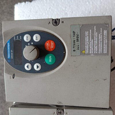 议价;议价;议价;施耐德变频器,ATV31H075N4A,,原装拆机,实物拍摄