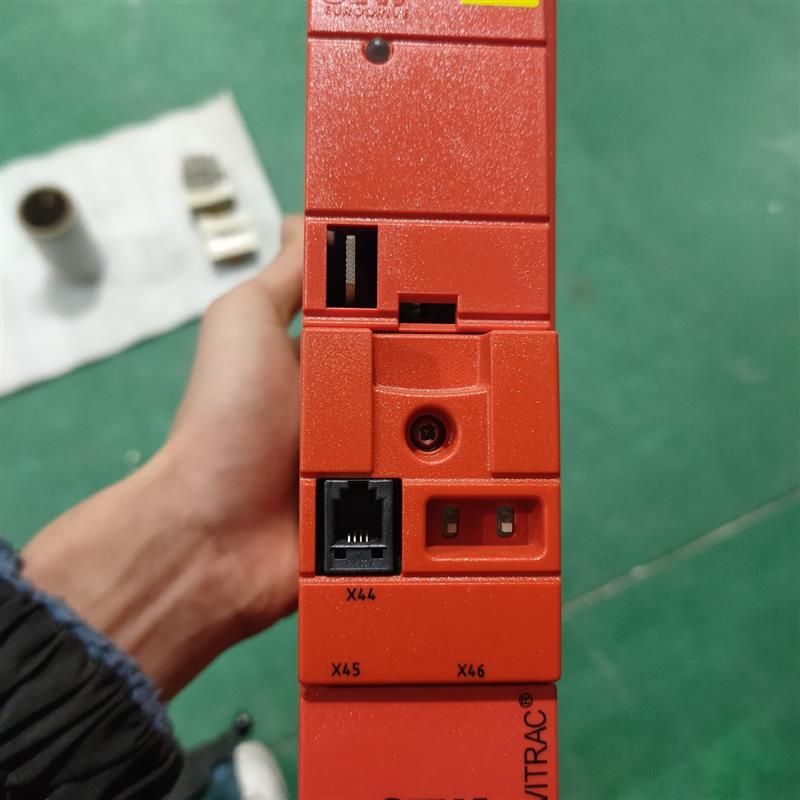 【议价】SEW赛威驱动器MCO7B0004-2B1-4-00