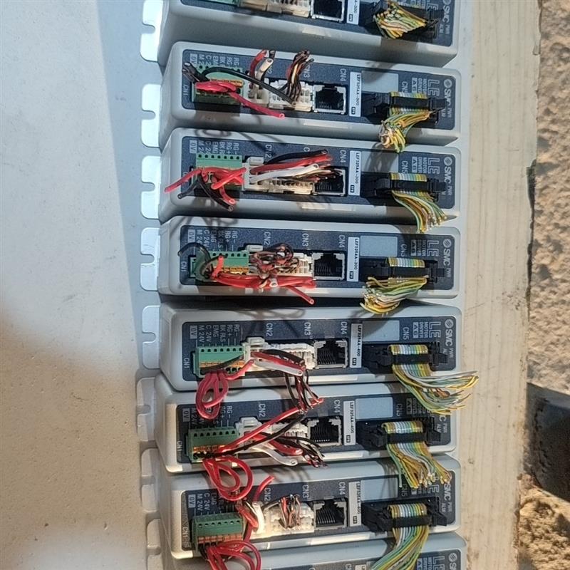 【议价】正品SMC驱动器 LECA6N3-LEFS25AA-300