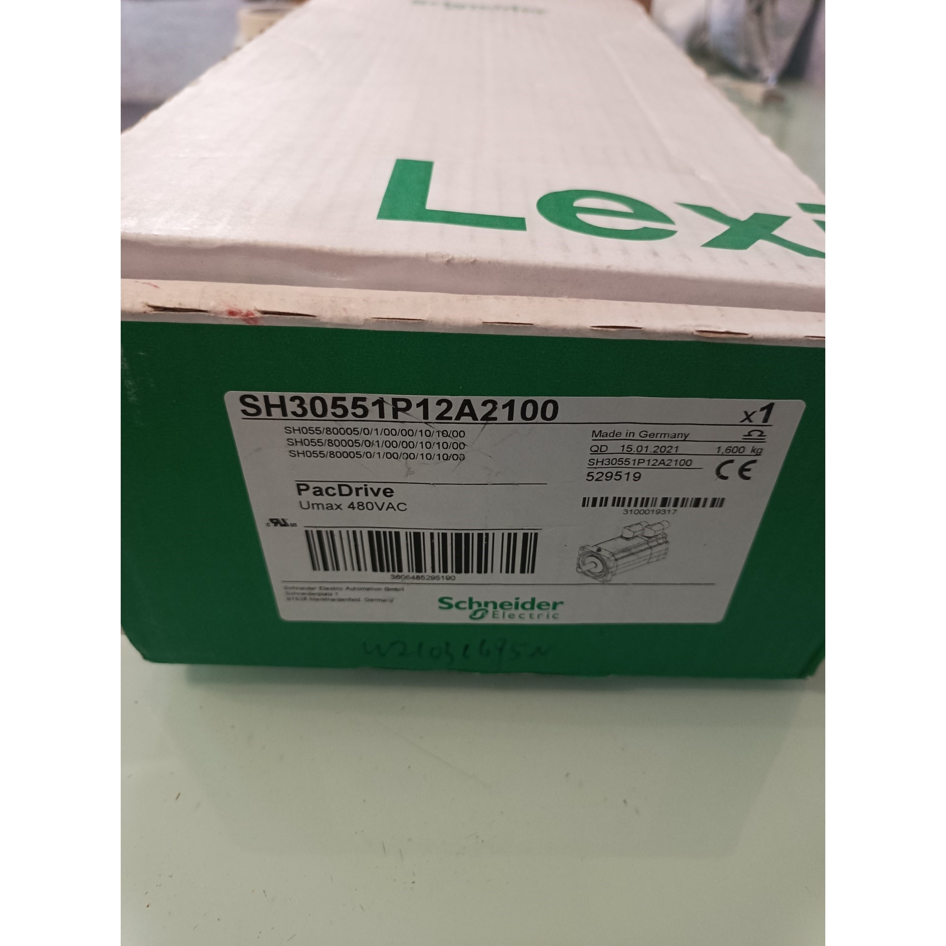 议价；施耐德伺服电机SH30551P12A2100全新原装现货议价