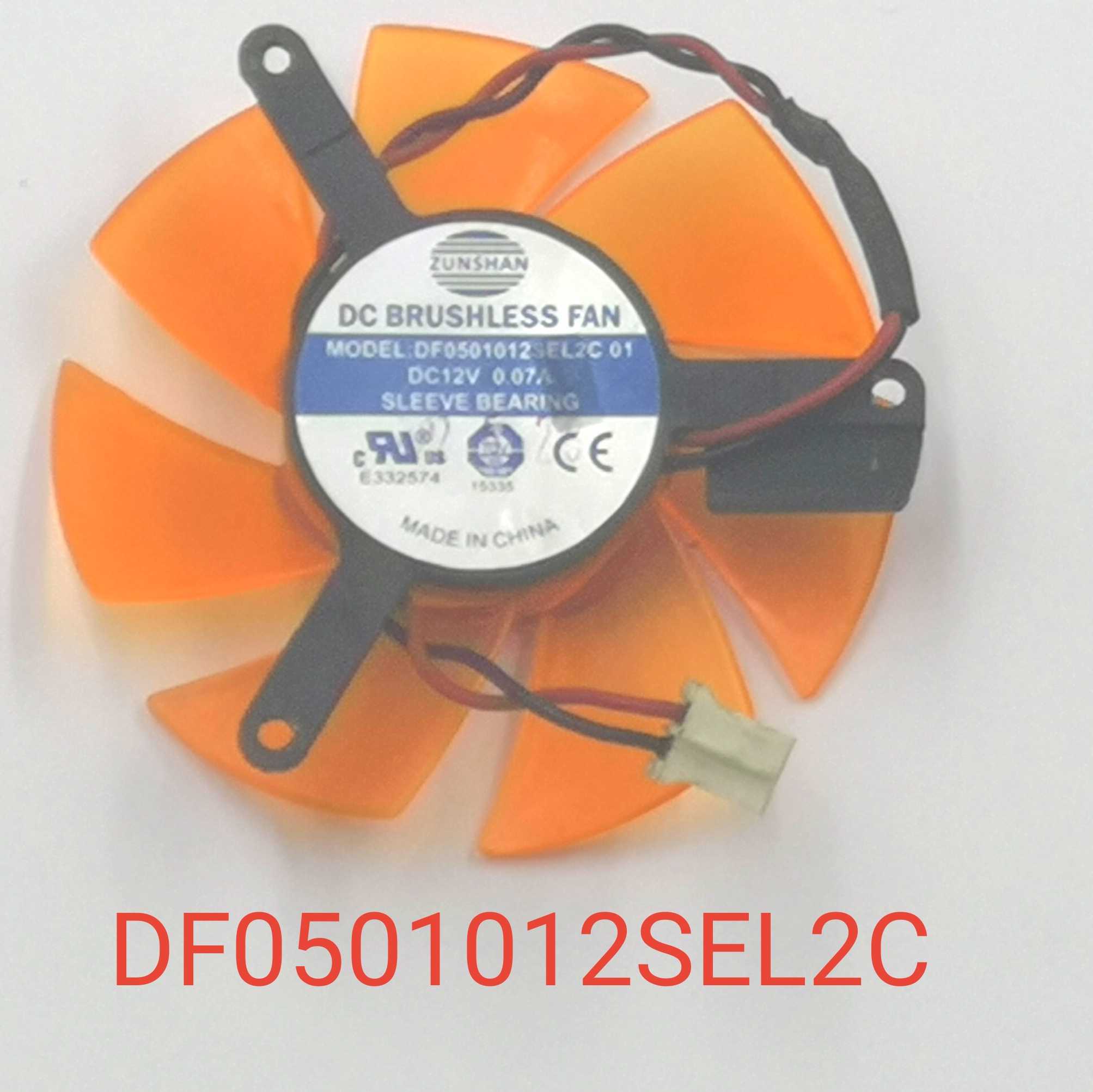 索泰5010显卡风扇DF051012SEL2C  12V  0.07A  直径45mm 孔距39mm