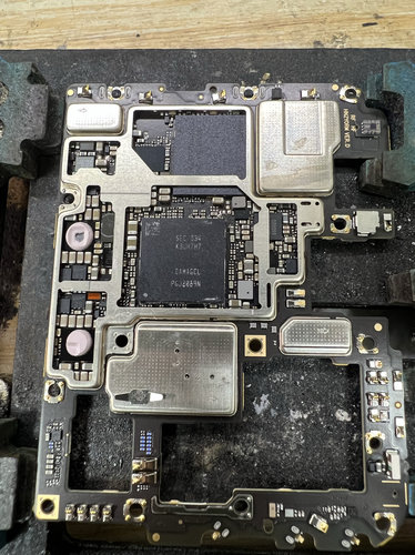 荣耀v40正常使用不开机死机重启进恢复模式cpu维修超好评