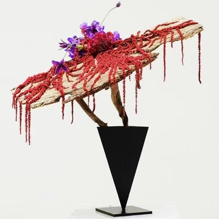 铁丝金属草月架构花器设计艺术花艺商业美陈商业空间