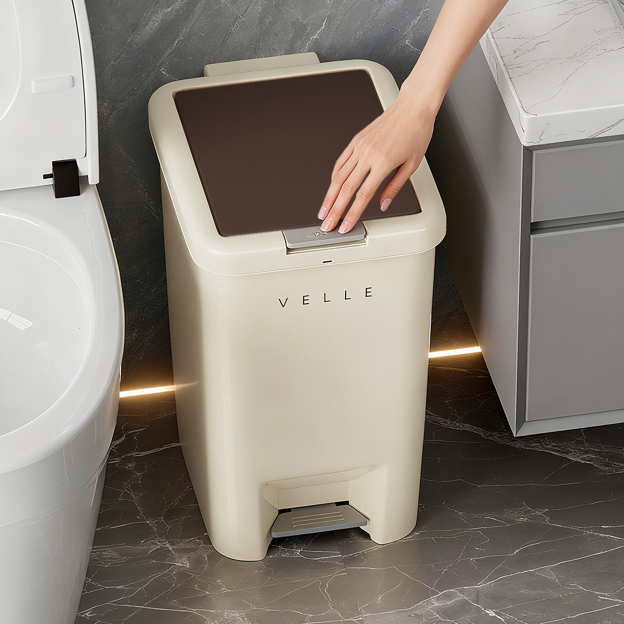 垃圾桶家用卫生间厕所带盖厨房大容量客厅轻奢脚踩手按商用2025款