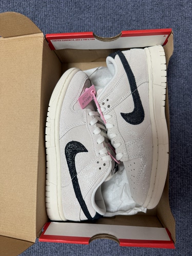 Nike Dunk女款灰色柔软舒适薄底时尚百搭耐磨低帮板鞋 HQ3502-100