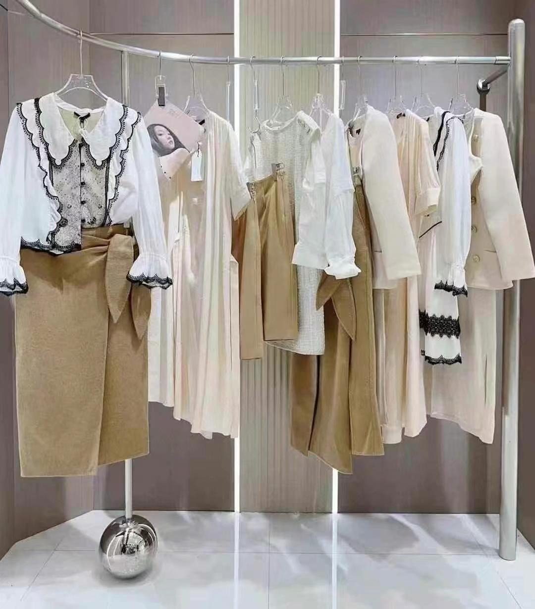 zowzow品牌折扣秋季新款时尚驼色一片式毛尼裙