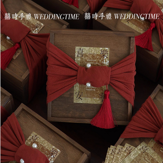 【现货stock】中式国风婚礼喜庆红礼盒伴手礼结婚回礼答谢礼,节庆用品/礼品,糖盒/糖盒配件,淘宝优惠券,粉丝福利购,淘宝优惠卷