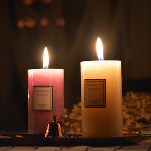 圆柱香薰蜡烛圣诞礼物情侣卧室助眠生日腊烛居家装饰浪漫情调香氛