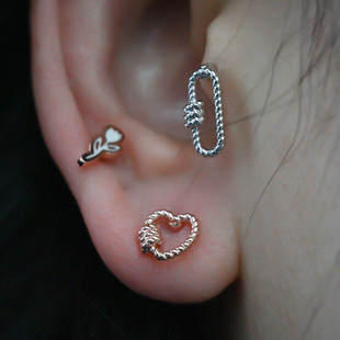 精致波纹几何缕空爱心长方形韩国直送耳骨钉耳门钉钛钢针旋转拧堵