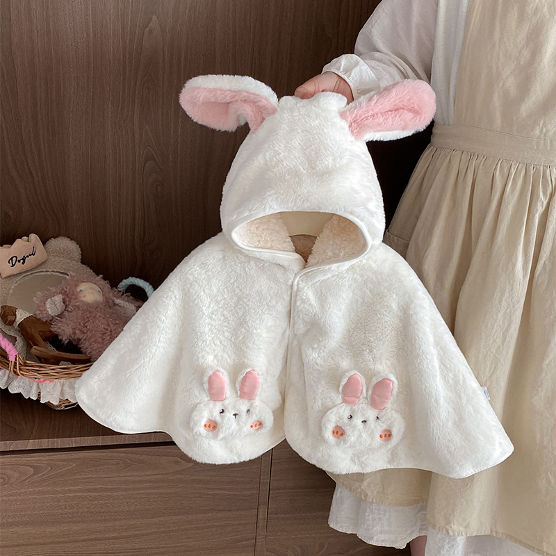 婴儿冬季衣服宝宝外出披风斗篷超萌卡通婴幼儿毛绒连帽披肩周岁服