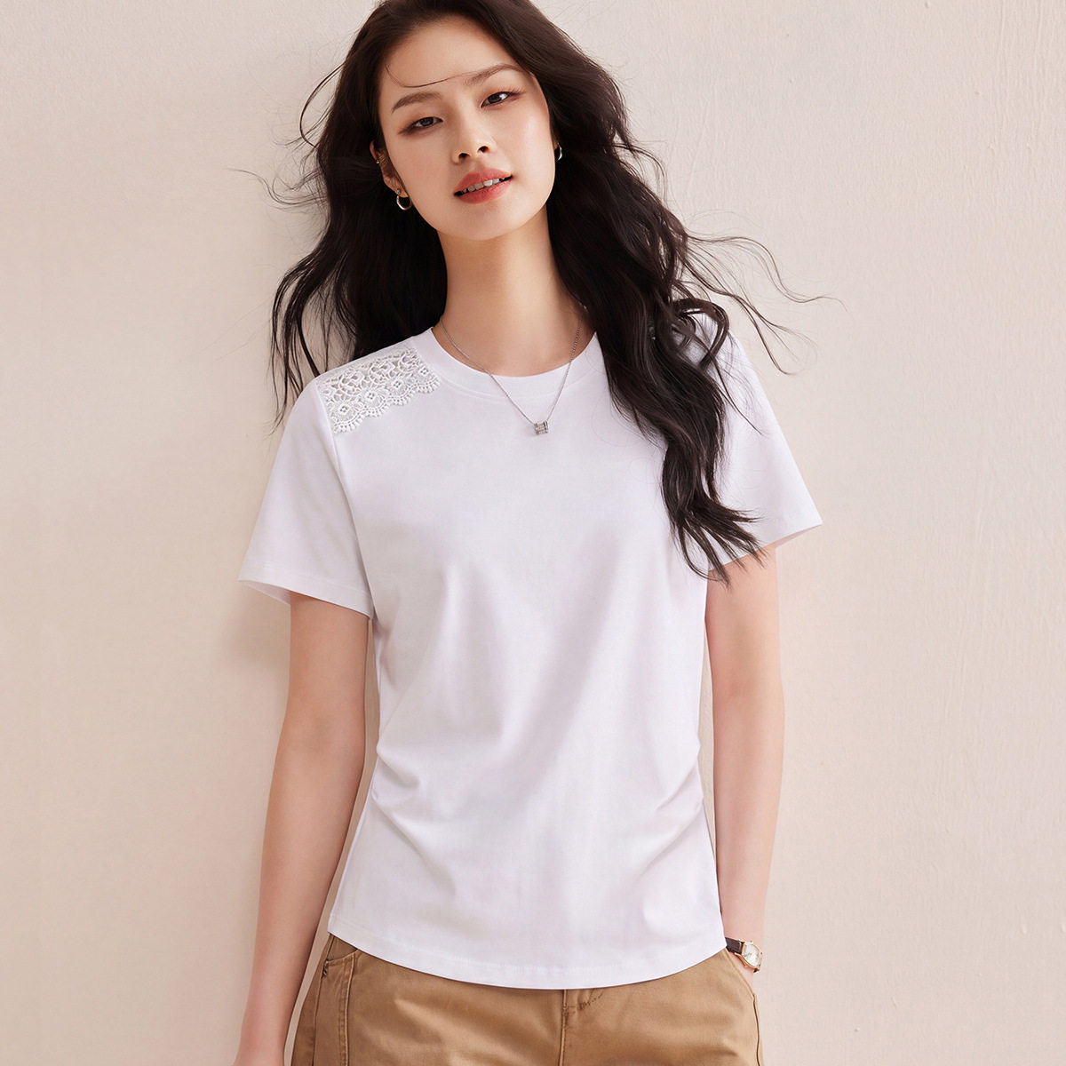 专柜正品2026年夏季显瘦纯棉蕾丝拼接百搭短袖T恤女捏褶收腰上衣